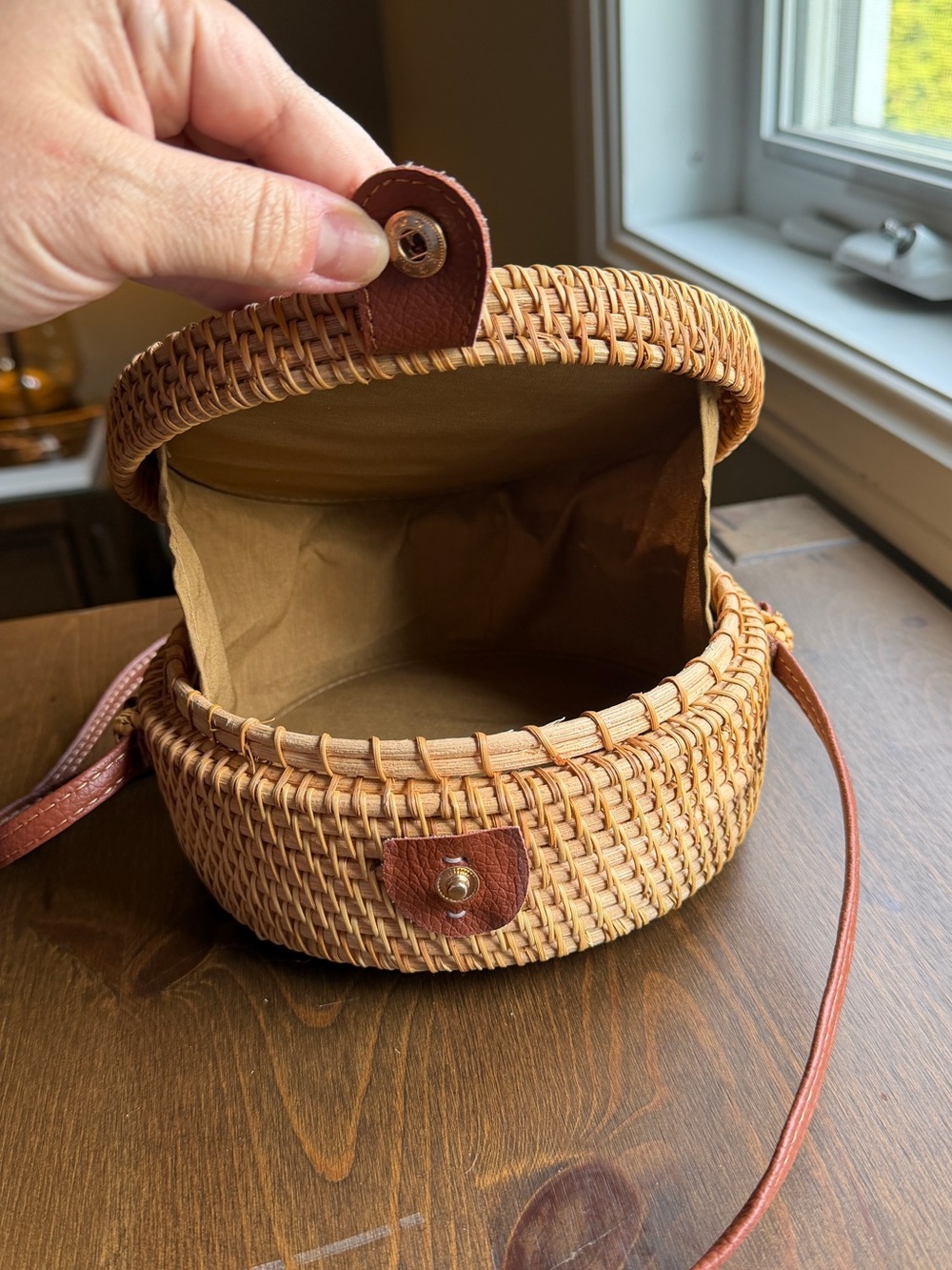 Hand Crafted Round Woven Crossbody Bag - Brown - Picture 4 of 8
